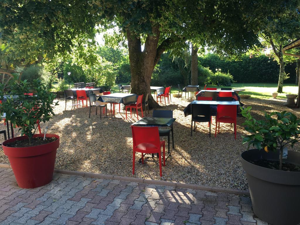 L'Art Dit Vin Saint-Aigulin Exterior foto